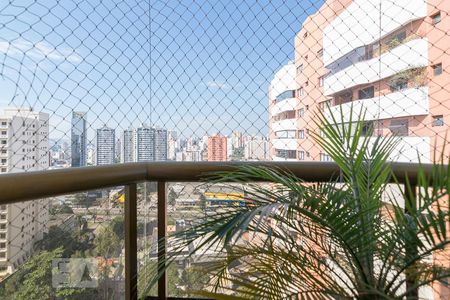 Apartamento à venda com 200m², 3 quartos e 3 vagasVaranda