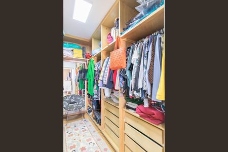 Apartamento à venda com 200m², 3 quartos e 3 vagasCloset