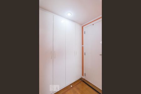Apartamento à venda com 200m², 3 quartos e 3 vagasCloset