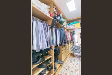 Apartamento à venda com 200m², 3 quartos e 3 vagasCloset