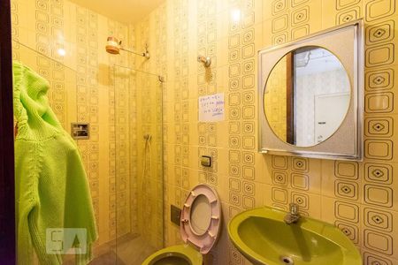 Apartamento à venda com 160m², 4 quartos e 1 vaga Apartamento à venda com 160m², 4 quartos e 1 vagaBanheiro de Serviço