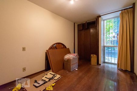 Apartamento à venda com 160m², 4 quartos e 1 vaga Apartamento à venda com 160m², 4 quartos e 1 vagaQuarto 2