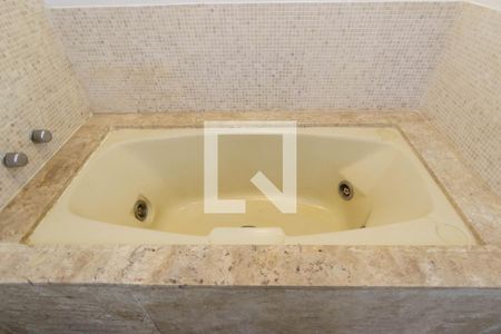 Apartamento para alugar com 328m², 4 quartos e 2 vagasBanheiro da Suíte