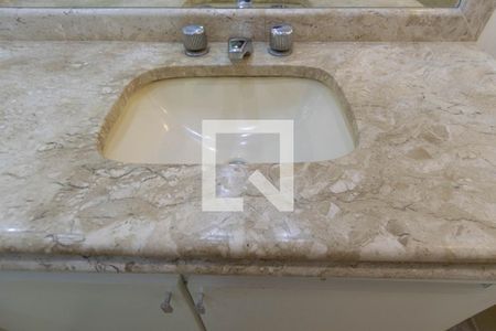 Apartamento para alugar com 328m², 4 quartos e 2 vagasBanheiro da Suíte