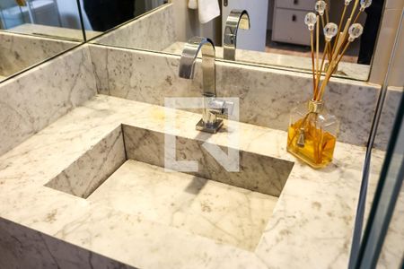 Apartamento para alugar com 75m², 1 quarto e 1 vaga Apartamento para alugar com 75m², 1 quarto e 1 vagaBanheiro da Suíte 1