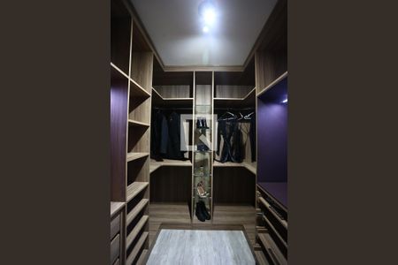 Apartamento para alugar com 75m², 1 quarto e 1 vaga Apartamento para alugar com 75m², 1 quarto e 1 vagaCloset da suíte 1