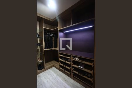Apartamento para alugar com 75m², 1 quarto e 1 vaga Apartamento para alugar com 75m², 1 quarto e 1 vagaCloset da suíte 1