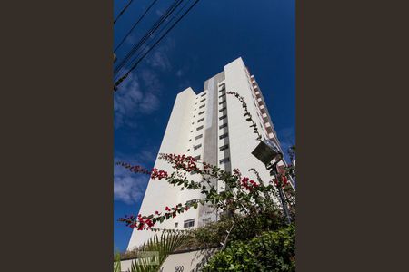 Apartamento para alugar com 70m², 3 quartos e 2 vagasFachada 