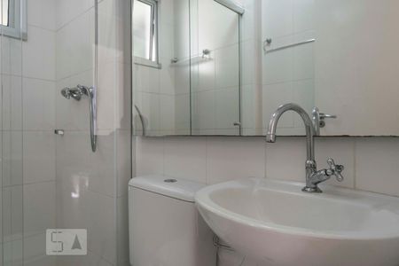 Banheiro social (Torneira) de apartamento para alugar com 2 quartos, 58m² em Vila Vermelha, São Paulo