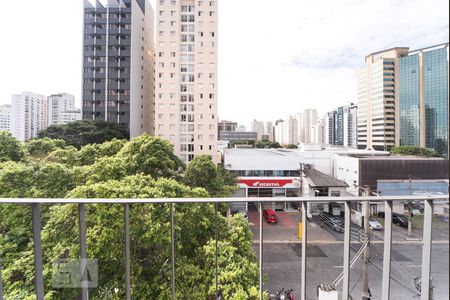 Vista da Sacada / Jardim de apartamento para alugar com 2 quartos, 63m² em Moema, São Paulo