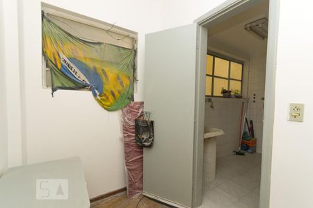 Apartamento para alugar com 70m², 2 quartos e sem vagaQuarto de serviço