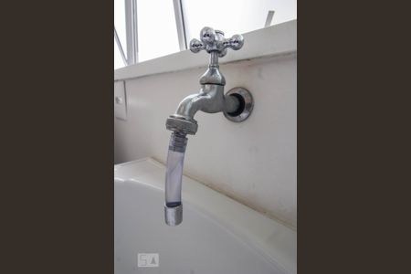 Lavanderia detalhe de apartamento para alugar com 2 quartos, 90m² em Cerqueira César, São Paulo