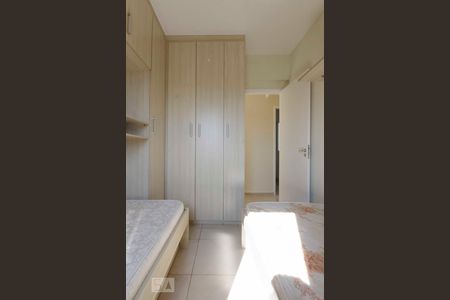 Quarto 1 de apartamento para alugar com 3 quartos, 54m² em Vila Mazzei, São Paulo