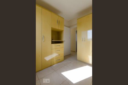 Quarto 2 de apartamento para alugar com 3 quartos, 54m² em Vila Mazzei, São Paulo