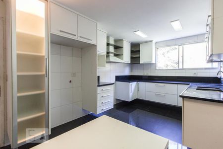 Apartamento à venda com 206m², 4 quartos e 2 vagasCozinha