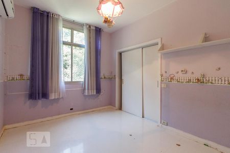 Apartamento à venda com 206m², 4 quartos e 2 vagasQuarto 1