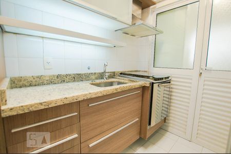 Apartamento para alugar com 74m², 2 quartos e 2 vagas Apartamento para alugar com 74m², 2 quartos e 2 vagasCozinha
