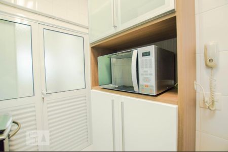 Apartamento para alugar com 74m², 2 quartos e 2 vagas Apartamento para alugar com 74m², 2 quartos e 2 vagasCozinha