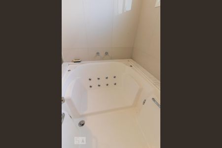 Apartamento à venda com 317m², 4 quartos e 4 vagasBanheiro - Suíte Master