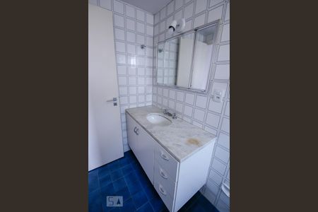 Apartamento à venda com 108m², 3 quartos e 2 vagasBanheiro Suíte