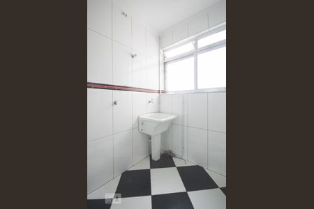 Área Serviço de apartamento para alugar com 3 quartos, 75m² em Vila Sao Paulo, São Paulo