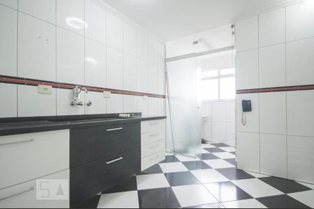 Cozinha de apartamento para alugar com 3 quartos, 75m² em Vila Sao Paulo, São Paulo