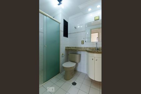 Banheiro de apartamento para alugar com 3 quartos, 75m² em Santa Teresinha, São Paulo