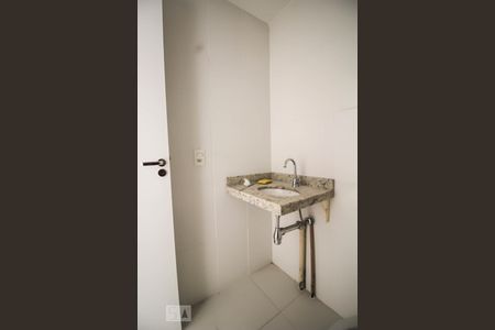 Apartamento para alugar com 60m², 2 quartos e 1 vaga Apartamento para alugar com 60m², 2 quartos e 1 vagaBanheiro