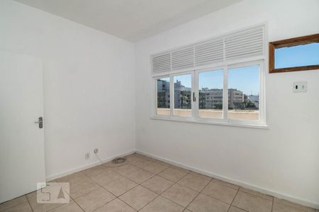 Apartamento à venda com 90m², 2 quartos e 1 vagaSuíte