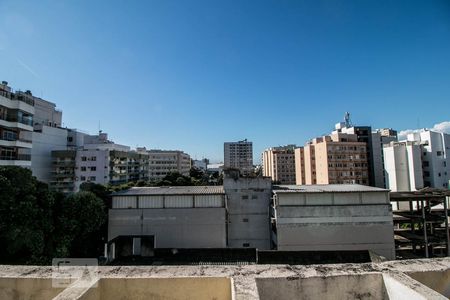 Apartamento à venda com 90m², 2 quartos e 1 vagaVista sala 1
