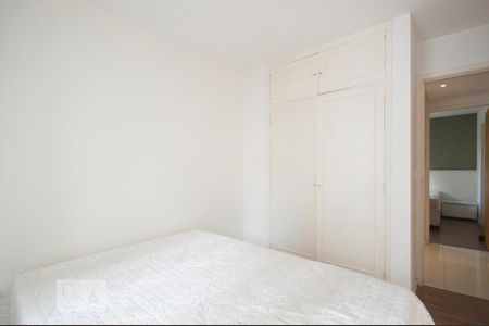 Apartamento para alugar com 100m², 3 quartos e 1 vagaQuarto 01