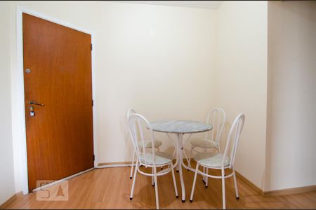 Sala de apartamento para alugar com 1 quarto, 54m² em Botafogo, Campinas