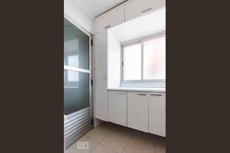 Apartamento à venda com 70m², 3 quartos e 2 vagasLavanderia