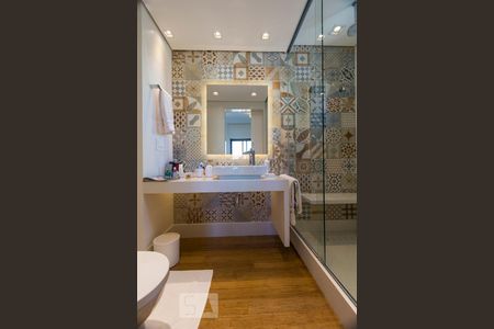 Apartamento à venda com 132m², 2 quartos e 3 vagasBANHEIRO SUITE