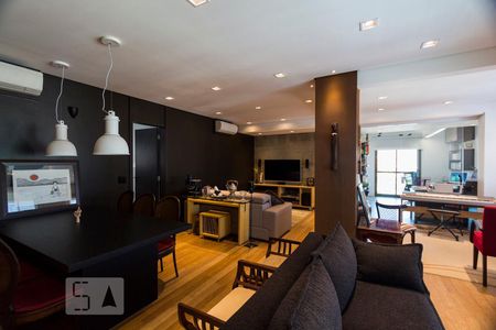 Apartamento à venda com 132m², 2 quartos e 3 vagasSALA