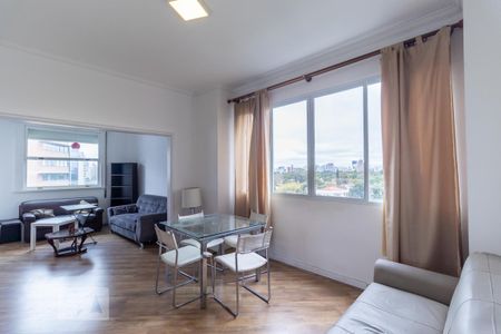 Apartamento para alugar com 130m², 3 quartos e 1 vaga Apartamento para alugar com 130m², 3 quartos e 1 vagaSala