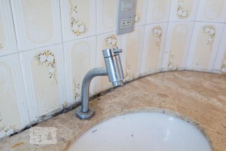 Apartamento para alugar com 67m², 2 quartos e 1 vagaBANHEIRO