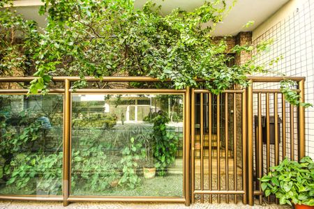 Apartamento à venda com 90m², 2 quartos e 1 vagaFachada