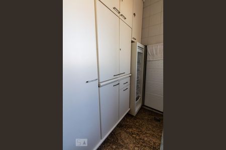 Apartamento à venda com 70m², 2 quartos e 1 vagaÁrea de Serviço
