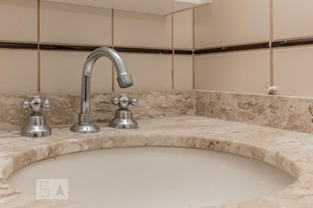 Banheiro de apartamento para alugar com 1 quarto, 40m² em Vila Monte Alegre, São Paulo
