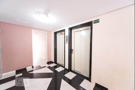 Apartamento à venda com 80m², 2 quartos e 2 vagas Apartamento à venda com 80m², 2 quartos e 2 vagasHall Social