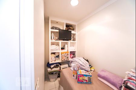 Apartamento à venda com 80m², 2 quartos e 2 vagas Apartamento à venda com 80m², 2 quartos e 2 vagasQuarto de Serviço
