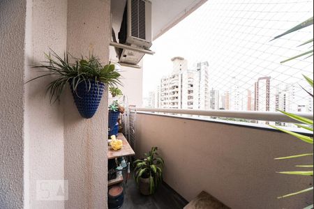 Apartamento à venda com 80m², 2 quartos e 2 vagas Apartamento à venda com 80m², 2 quartos e 2 vagasVaranda