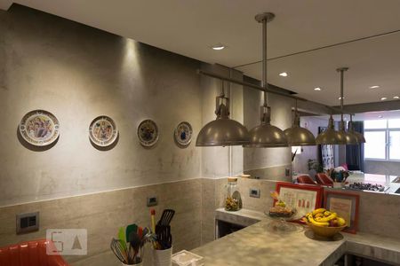 Apartamento à venda com 132m², 2 quartos e 2 vagasCozinha