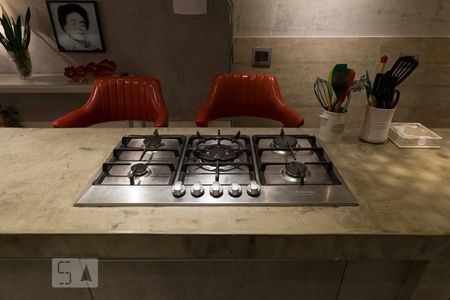 Apartamento à venda com 132m², 2 quartos e 2 vagasCozinha (Fogão)