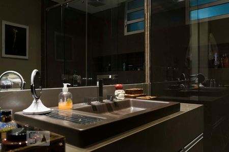 Apartamento à venda com 132m², 2 quartos e 2 vagasBanheiro (Torneira)