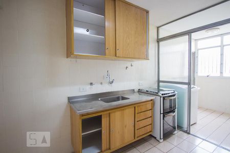 Cozinha de apartamento para alugar com 3 quartos, 96m² em Jardim das Acácias, São Paulo