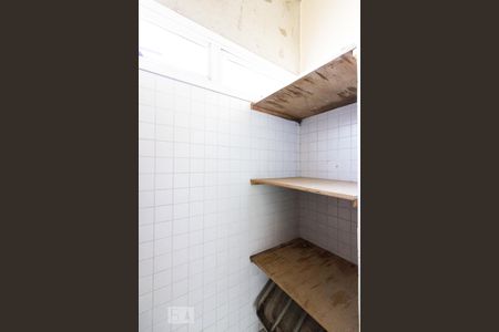 Servico de apartamento para alugar com 2 quartos, 60m² em Jardim das Laranjeiras, São Paulo