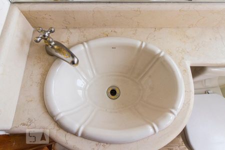Apartamento para alugar com 60m², 3 quartos e 1 vagaPia do banheiro suíte 