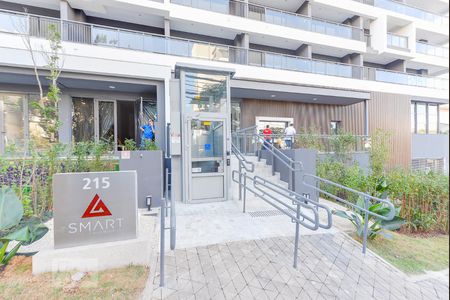 Studio para alugar com 31m², 1 quarto e sem vaga Studio para alugar com 31m², 1 quarto e sem vagaFachada